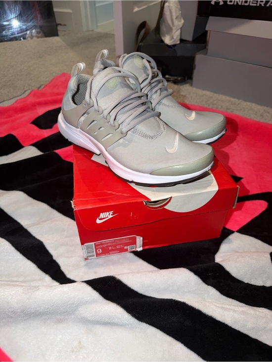 Nike Shoes - Nike Air Presto Light Smoke Grey Women’s Size 9 Barely Worn w/ Box